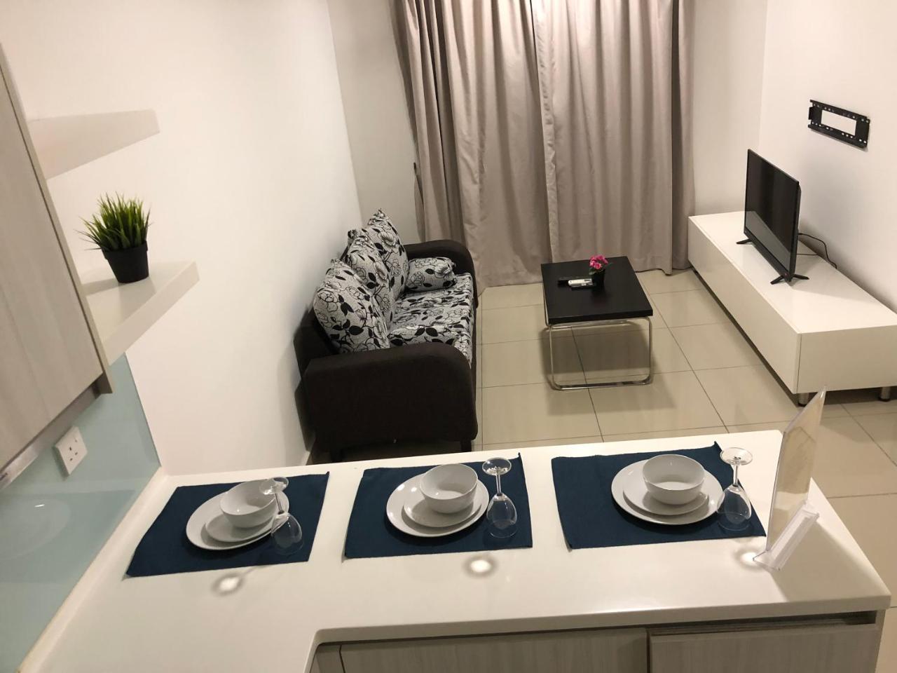 Solstice Cyberjaya By Easy Property Buitenkant foto